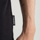 CAMISETA ELEMENTAL REGULAR FIT NEGRO